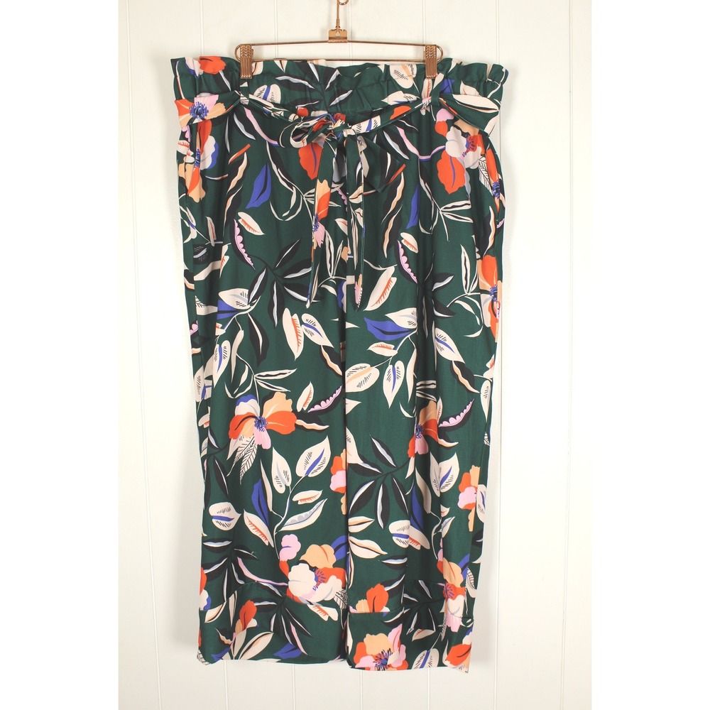 Eloquii Women's Green Floral Pull On Cropped Paperbag Waist Pants Size 18 - Picture 1 of 6